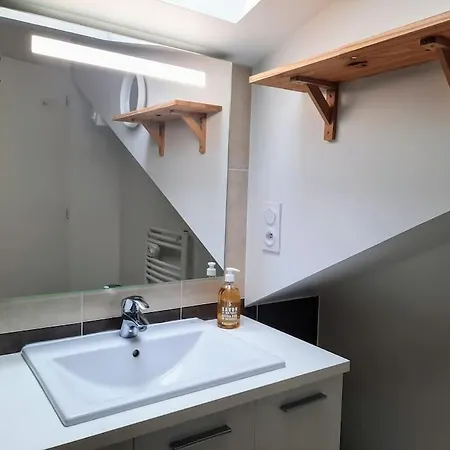 Elegante Maison De * פורניק