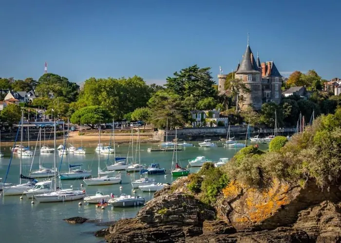 Elegante Maison De Pornic